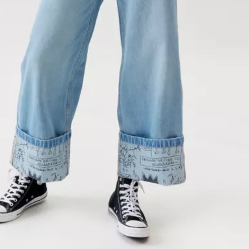 Lee x Jean-Michel Basquiat
Cuffed  Jean - Picture 2 of 10